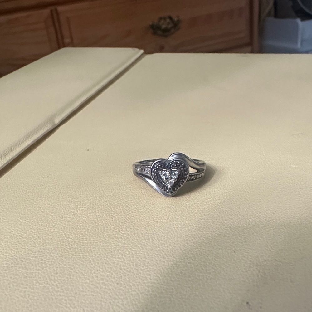 Kay Jewelers Silver Heart Ring with Sparkling Accents